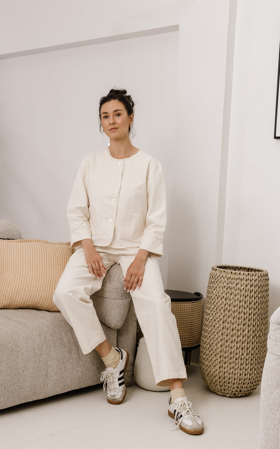 ז'קט אדם - אבן