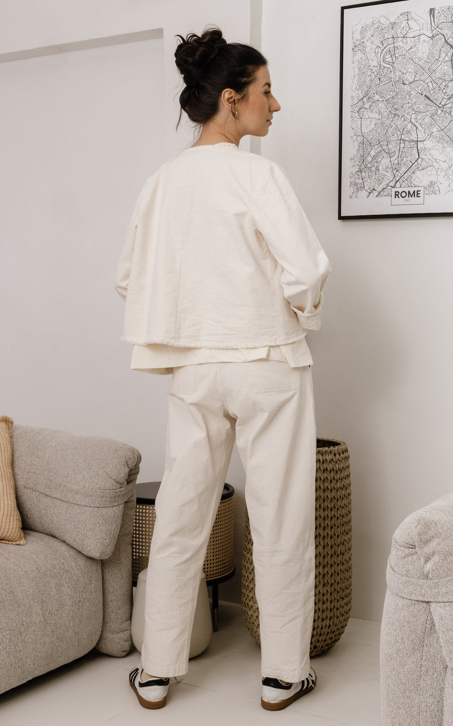 ז'קט אדם - אבן