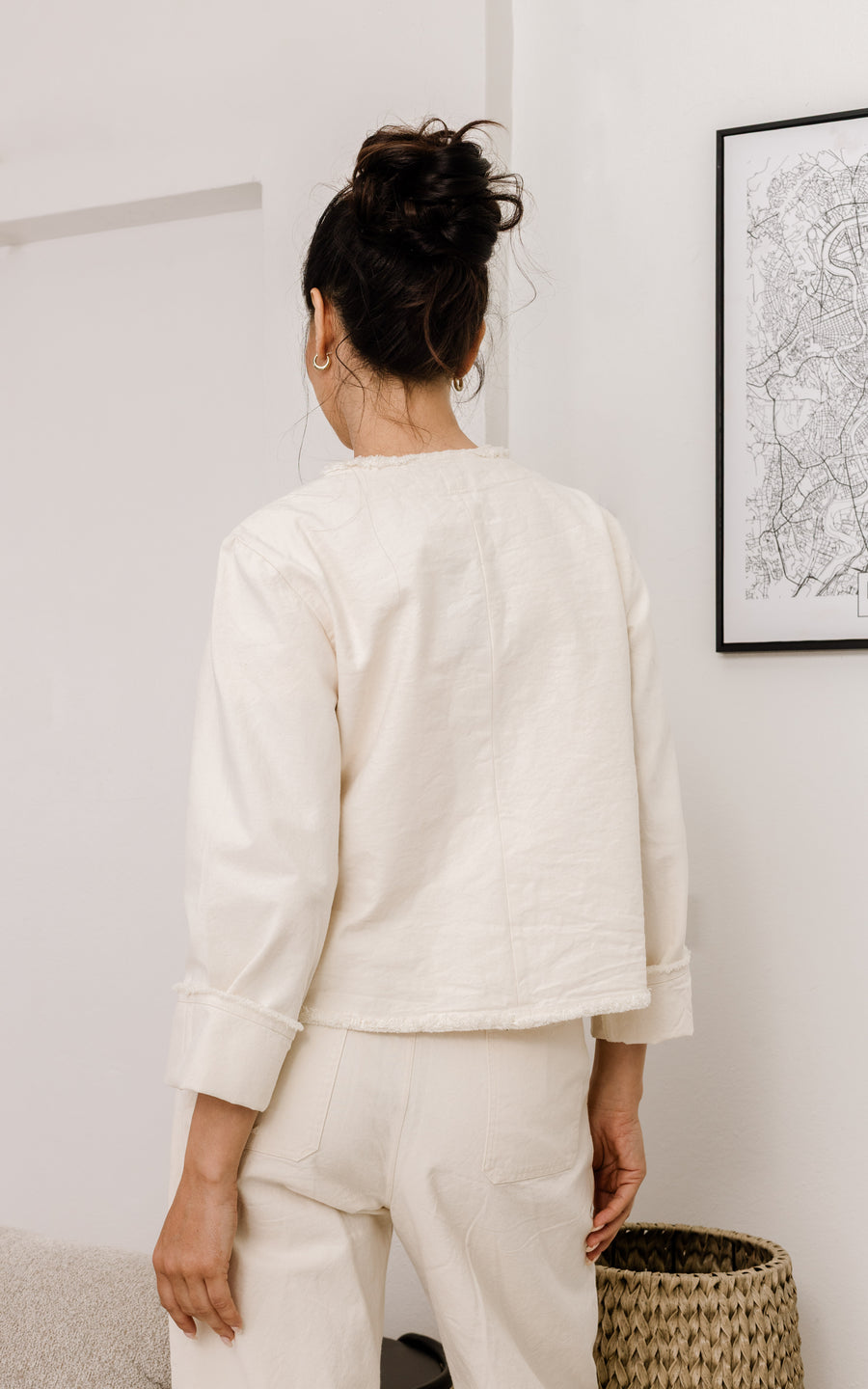 ז'קט אדם - אבן