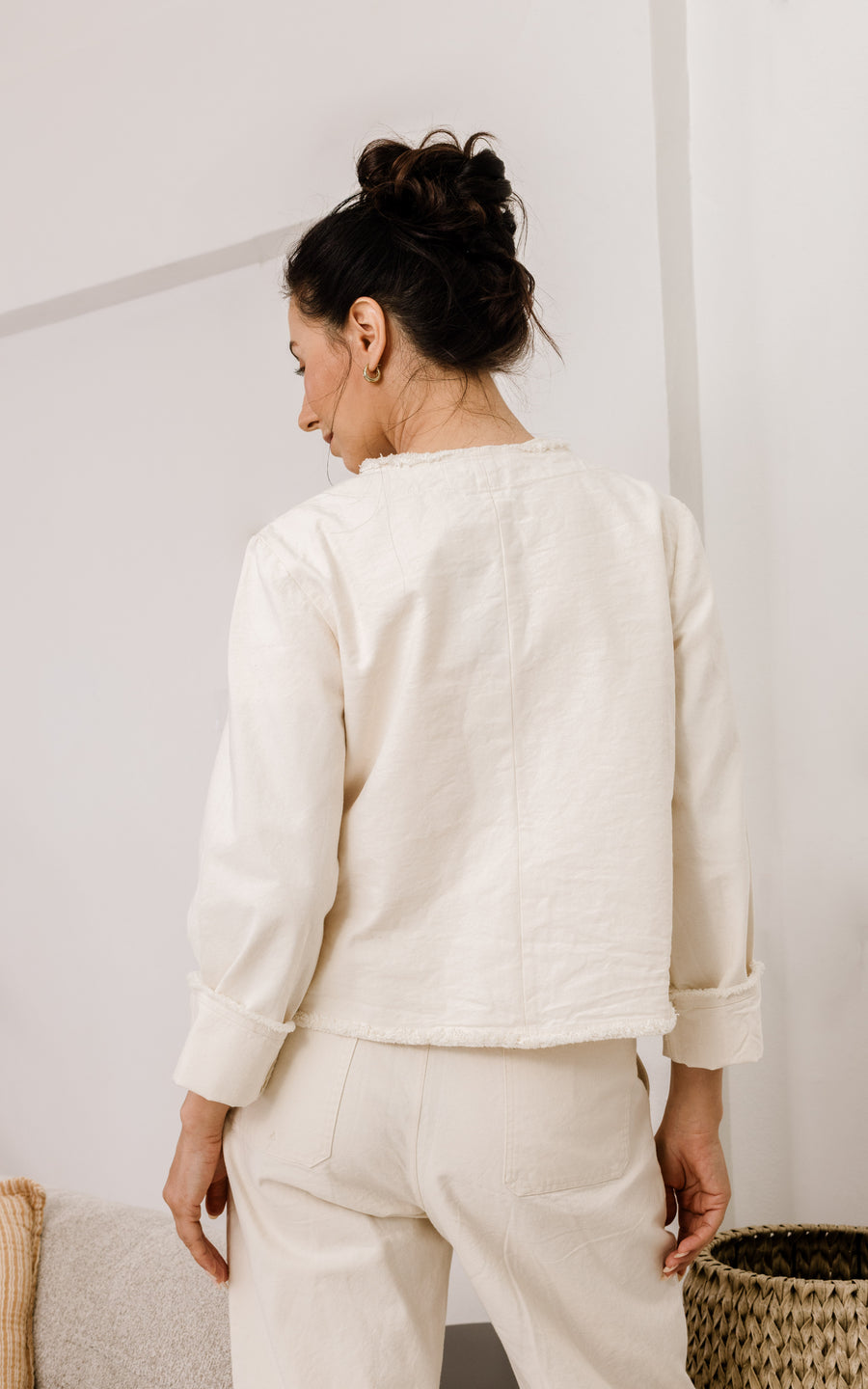 ז'קט אדם - אבן